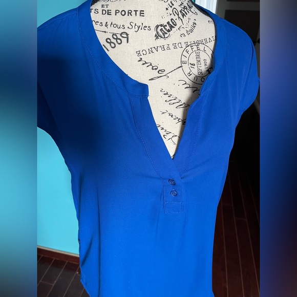 New Blouse . - Picture 2 of 3